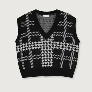 OAK + FORT herringbone / plaid black and white oversized sweater vest
